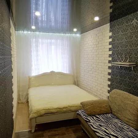 Двушка В 2-Х Минутах От Метро Apartment *
